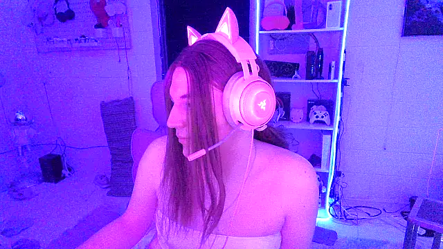 Moongirl117 online show from March 4, 2026, 2:14 pm