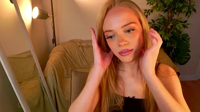 Snapshot of Dear_Tessa chatting on March 4, 2026, 3:09 pm Dear Tessa online show from March 4, 2026, 3:09 pm