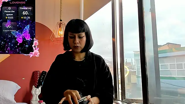 Valkiria wine online show from April 12, 2026, 2:53 pm