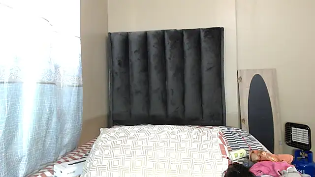 LexyDiana online show from March 29, 2026, 6:15 am