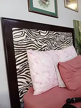 JANIELEE8XXXXX online show from March 27, 2026, 12:06 pm