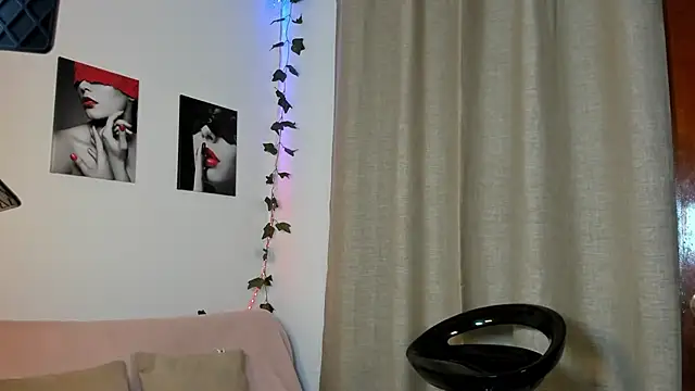 Snapshot of Rebeca_Marchetti chatting on July 14, 2026, 8:48 pm Rebeca Marchetti online show from July 14, 2026, 8:48 pm