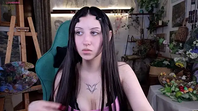 Snapshot of EffieMeowley chatting on April 12, 2026, 2:09 pm EffieMeowley online show from April 12, 2026, 2:09 pm
