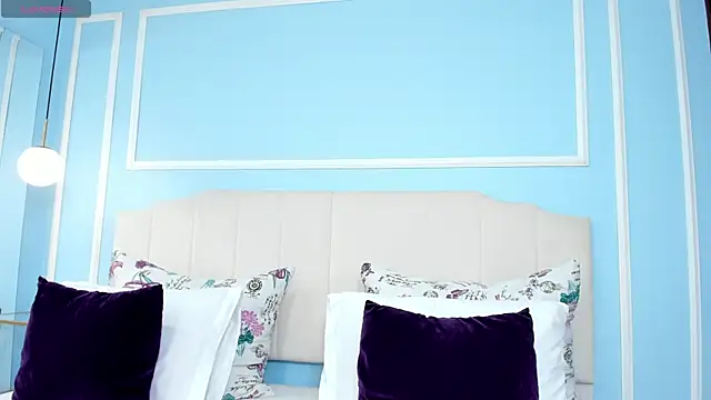 raquel mooon online show from March 3, 2026, 5:20 pm