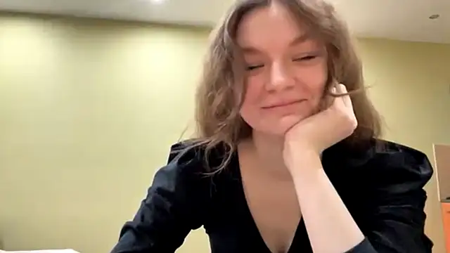 AliveCute online show from March 2, 2026, 6:15 pm