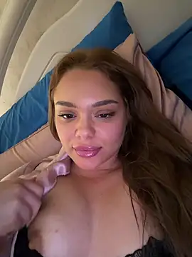 Kitty2490 online show from March 3, 2026, 8:05 pm