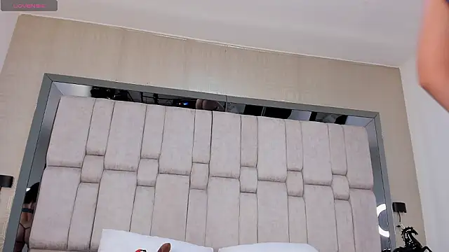 AgathaUwuDoll online show from March 18, 2026, 5:21 am