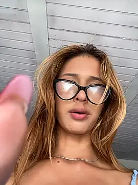 Angela Garciaa online show from July 16, 2026, 7:44 pm