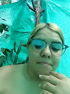 single kitten online show from April 18, 2026, 7:07 pm