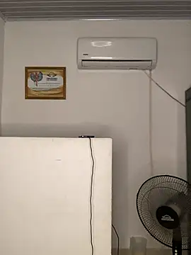 Snapshot of Eloise_aksnes chatting on July 1, 2026, 4:35 am Eloise aksnes online show from July 1, 2026, 4:35 am