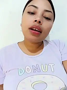 Naomi Summer  online show from February 26, 2026, 2:44 am