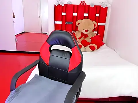 mia rouse11 online show from March 1, 2026, 2:39 pm