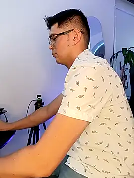 ritzabeth daniel online show from March 5, 2026, 2:41 am