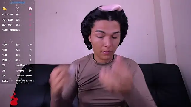 Snapshot of lovee_megan chatting on May 27, 2026, 1:07 pm lovee megan online show from May 27, 2026, 1:07 pm