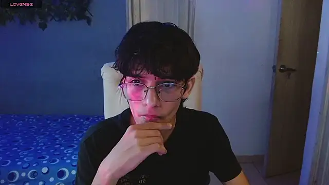 noah millerx online show from March 11, 2026, 4:50 am