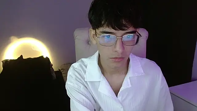 Snapshot of noah_millerx chatting on July 6, 2026, 8:44 pm noah millerx online show from July 6, 2026, 8:44 pm