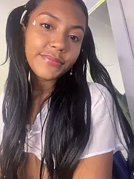 Maddie 7 online show from April 19, 2026, 2:34 am