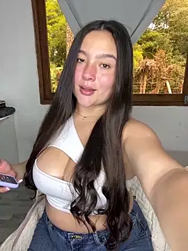 Snapshot of Cami_222 chatting on May 3, 2026, 6:00 pm Cami 222 online show from May 3, 2026, 6:00 pm