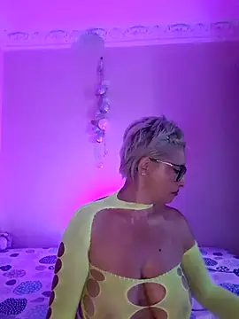 Snapshot of LunaBlaise chatting on July 20, 2026, 6:54 am LunaBlaise online show from July 20, 2026, 6:54 am