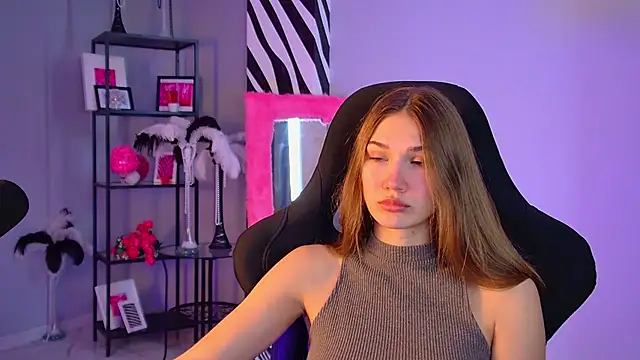 Sweet Emilya online show from March 4, 2026, 8:22 am