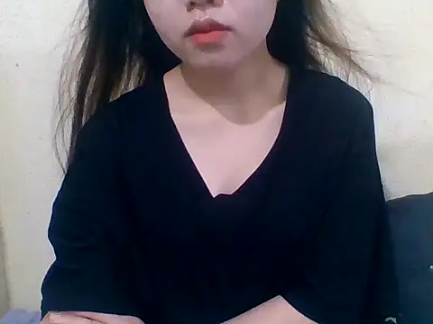 kiraa-007 online show from April 9, 2026, 2:23 pm