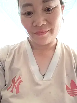 Lindxx-hot online show from April 15, 2026, 6:08 am