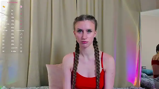 EllieRough online show from April 12, 2026, 4:43 pm