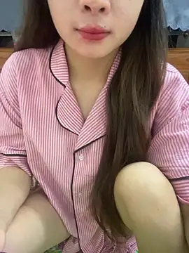 Snapshot of Xoai-cute chatting on June 5, 2026, 7:52 pm Xoai-cute online show from June 5, 2026, 7:52 pm