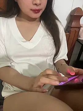 Snapshot of Xoai-cute chatting on May 4, 2026, 7:50 pm Xoai-cute online show from May 4, 2026, 7:50 pm