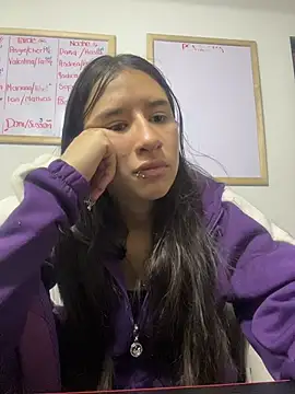 Snapshot of LilyRossi_ chatting on July 16, 2026, 12:46 pm LilyRossi online show from July 16, 2026, 12:46 pm