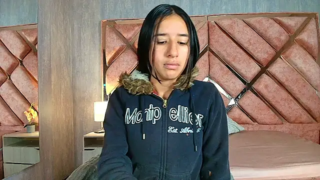 LilyRossi  online show from April 27, 2026, 12:14 pm