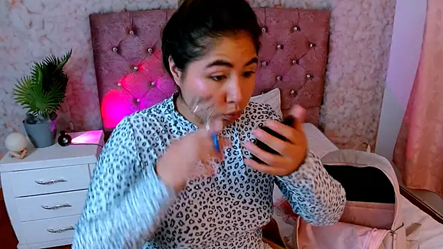 Sofiazaf  online show from March 3, 2026, 12:23 pm