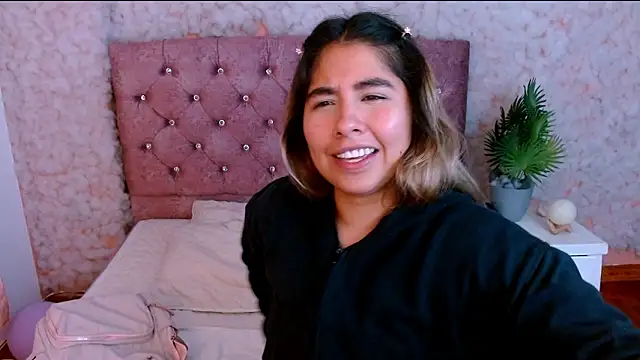 Sofiazaf  online show from March 9, 2026, 12:20 pm