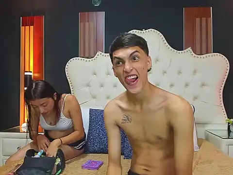 AnnyANDnoah online show from March 5, 2026, 12:57 pm