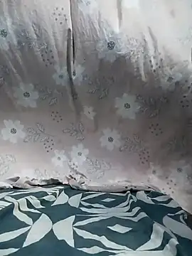 DiyaBaby-11 online show from April 3, 2026, 9:05 am