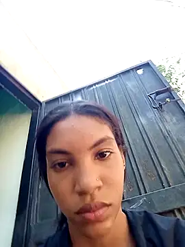 ginevere 20 online show from April 16, 2026, 8:09 pm