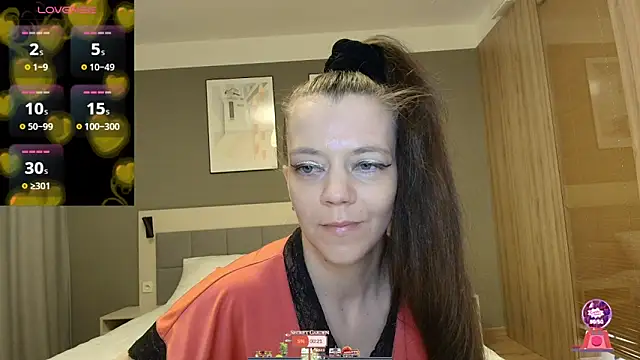 Yana-XX online show from April 4, 2026, 6:47 pm