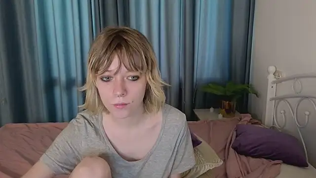 MollySally online show from May 13, 2026, 4:08 am