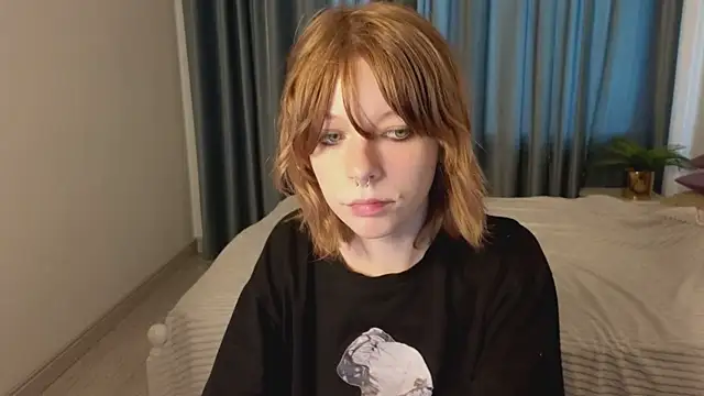 Snapshot of MollySally chatting on July 10, 2026, 4:12 am MollySally online show from July 10, 2026, 4:12 am