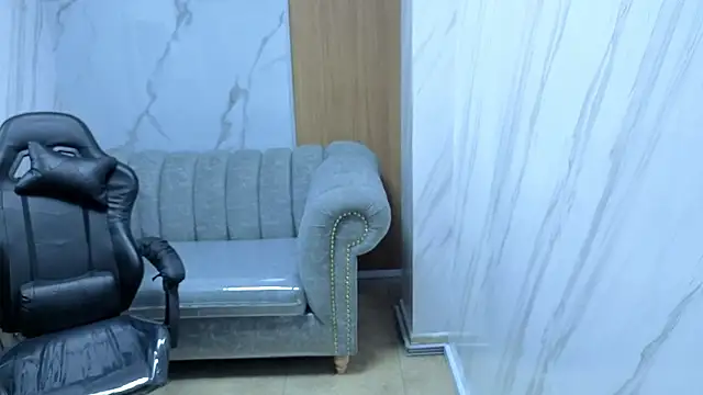 Snapshot of Lola_roses_tf chatting on March 4, 2026, 8:05 pm Lola roses tf online show from March 4, 2026, 8:05 pm