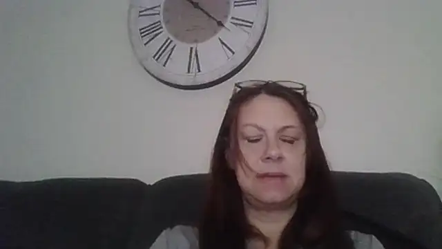 Cara-CurvyUK online show from March 5, 2026, 10:23 am