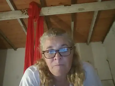 Snapshot of momismilf544 chatting on April 2, 2026, 2:41 am momismilf544 online show from April 2, 2026, 2:41 am