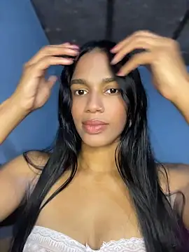 FlorSalvaje  online show from May 23, 2026, 12:20 am