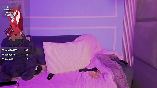 IrisSweety online show from April 17, 2026, 12:02 am