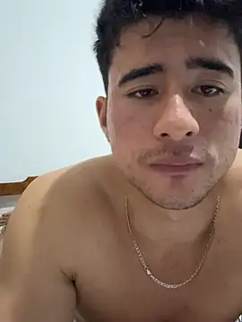 Snapshot of David-latinlover chatting on May 21, 2026, 2:42 am David-latinlover online show from May 21, 2026, 2:42 am