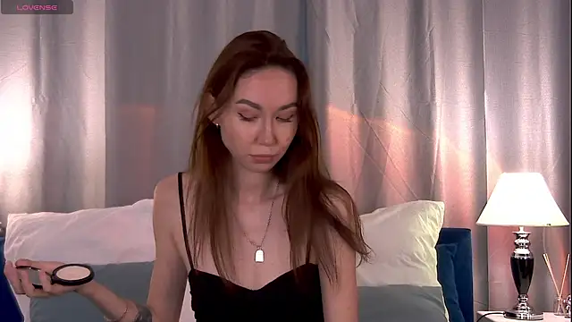 Snapshot of EmilyGray__ chatting on July 18, 2026, 6:11 am EmilyGray online show from July 18, 2026, 6:11 am