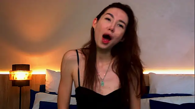 EmilyGray   online show from June 4, 2026, 7:24 am