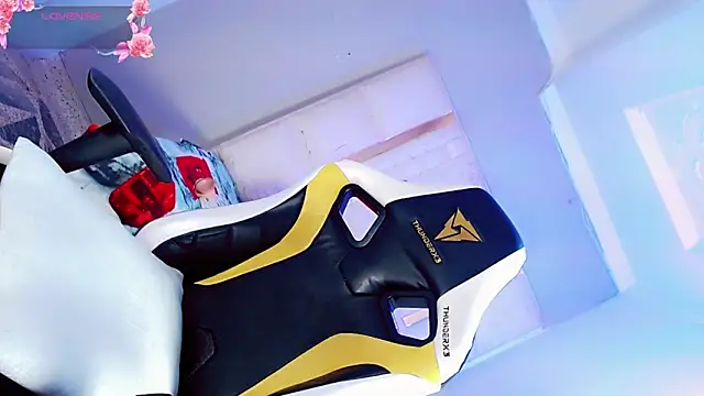 Sophiaa doll  online show from April 22, 2026, 3:46 am