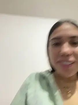 Snapshot of Hanna_klover chatting on June 1, 2026, 4:02 am Hanna klover online show from June 1, 2026, 4:02 am