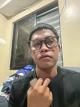 urexotic cock online show from May 8, 2026, 6:01 pm